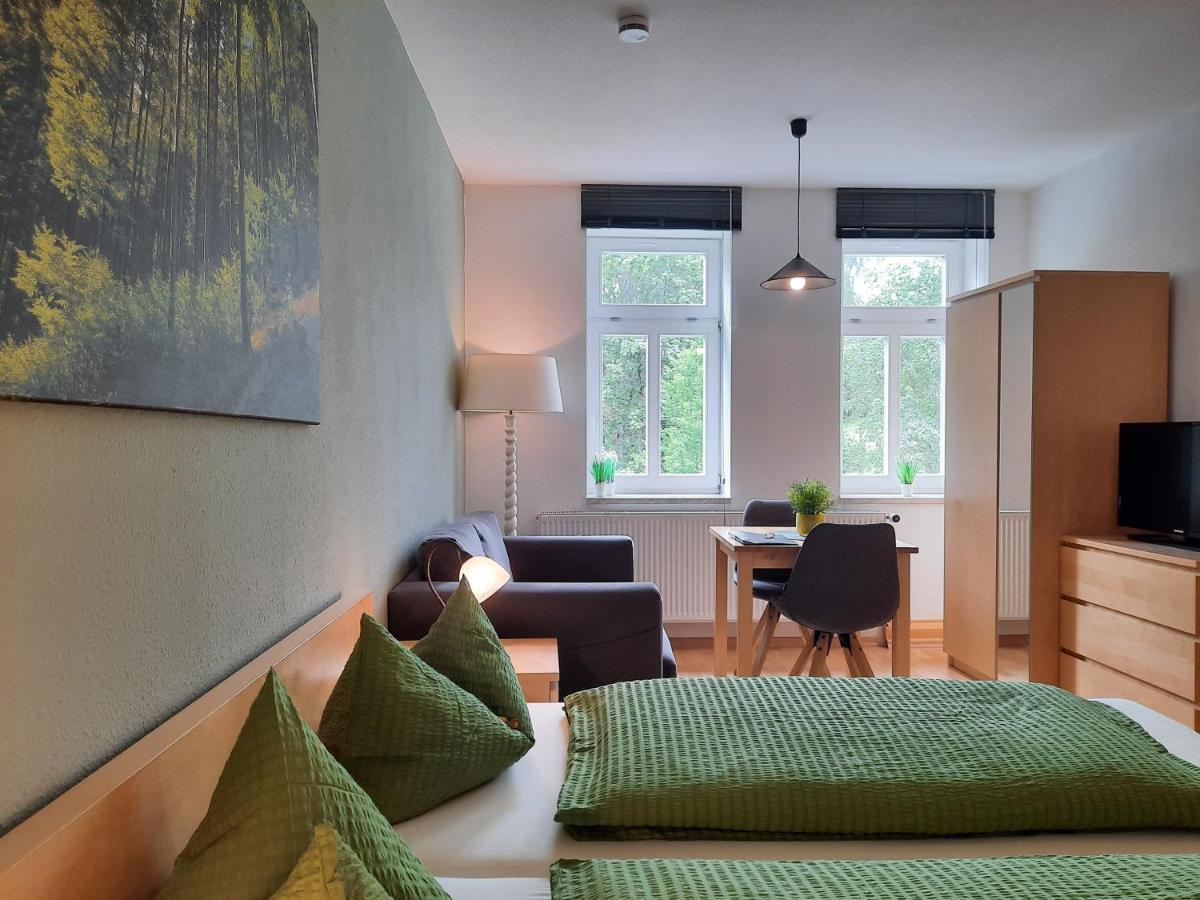 Gehlberg Apartments Und Bistro Zum Glasmacher מראה חיצוני תמונה
