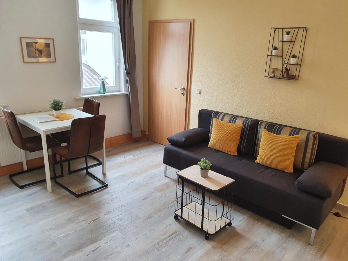 Gehlberg Apartments Und Bistro Zum Glasmacher מראה חיצוני תמונה