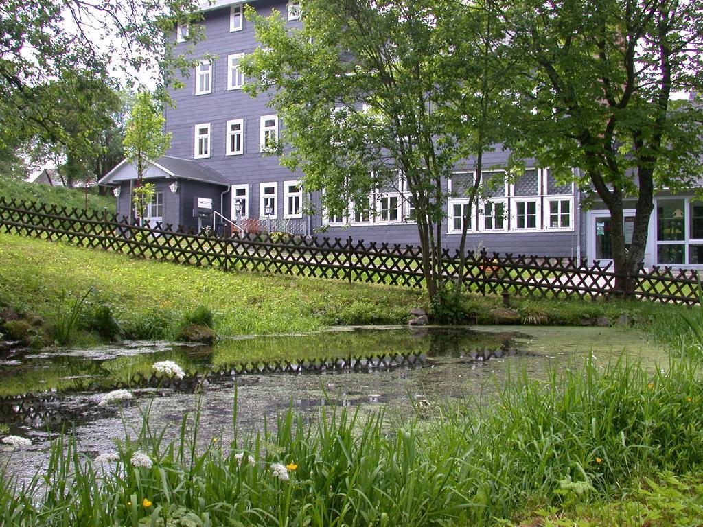 Gehlberg Apartments Und Bistro Zum Glasmacher מראה חיצוני תמונה