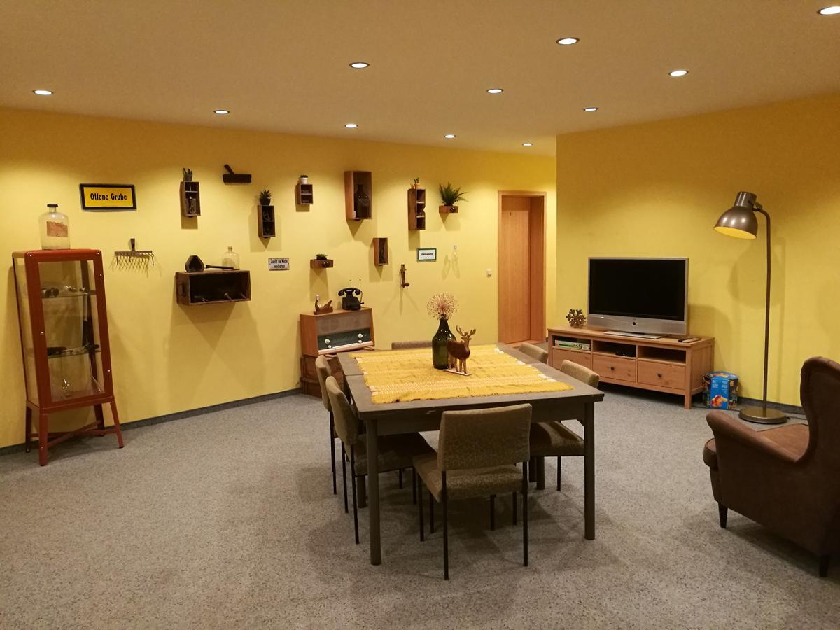 Gehlberg Apartments Und Bistro Zum Glasmacher מראה חיצוני תמונה