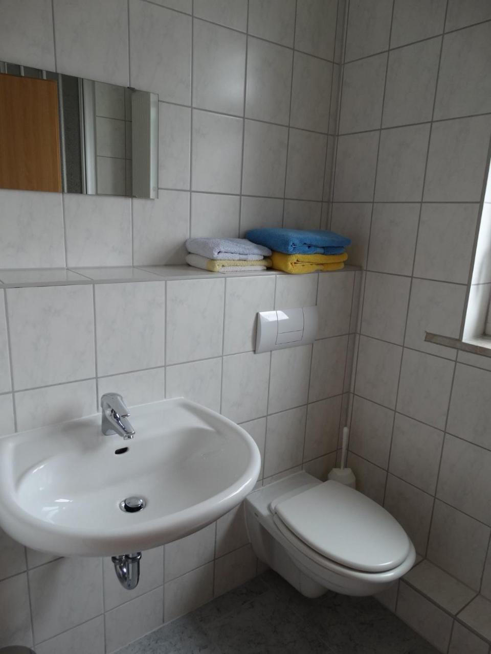 Gehlberg Apartments Und Bistro Zum Glasmacher מראה חיצוני תמונה