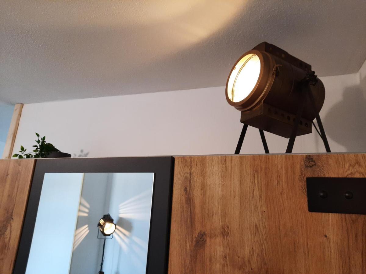 Gehlberg Apartments Und Bistro Zum Glasmacher מראה חיצוני תמונה